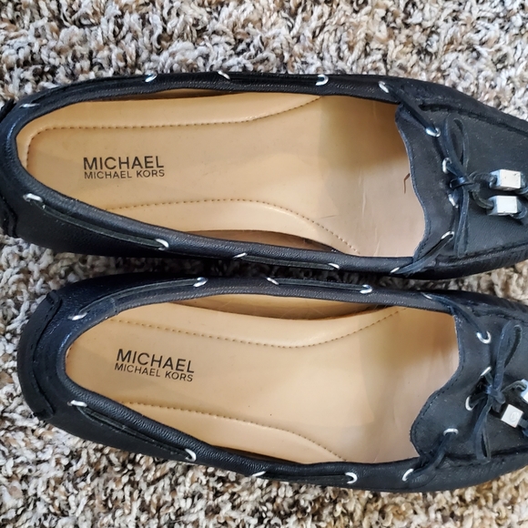 Shoes - Picture 2 of 7